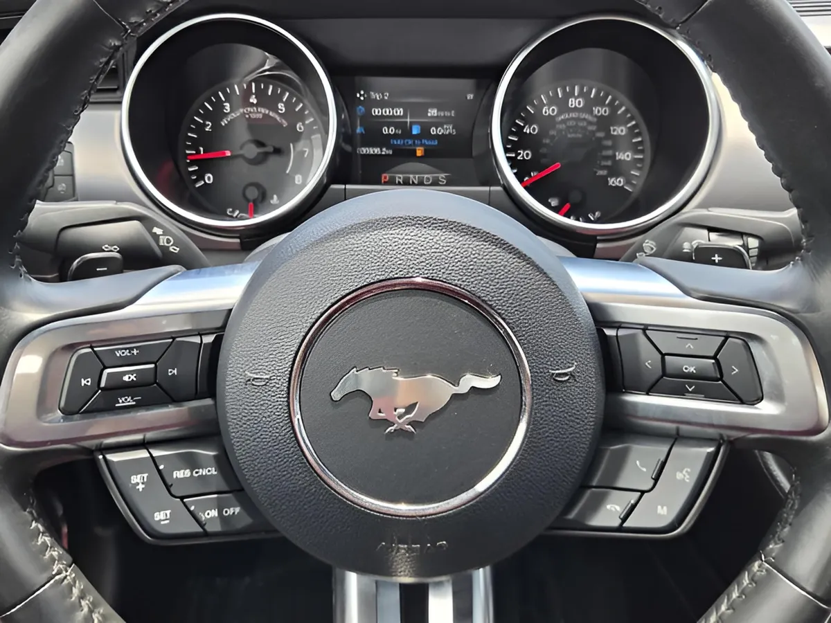 2020 Ford Mustang EcoBoost Premium thumbnail 25
