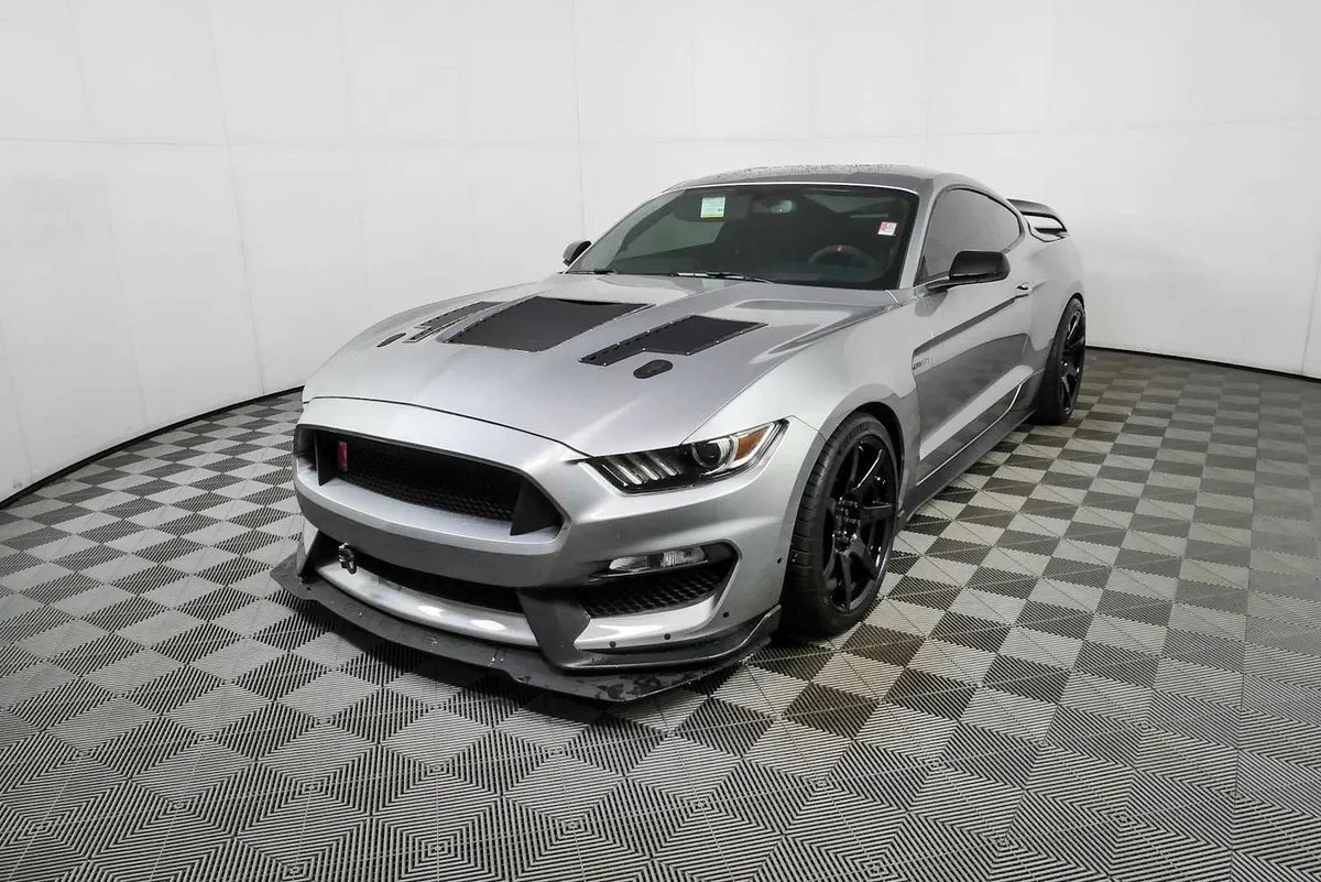 2020 FORD MUSTANG Shelby GT350R thumbnail 23