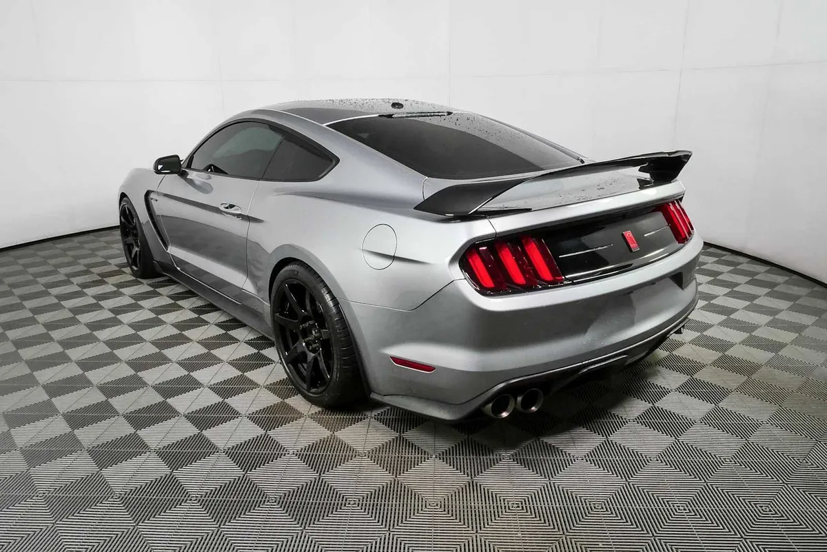 2020 FORD MUSTANG Shelby GT350R thumbnail 25