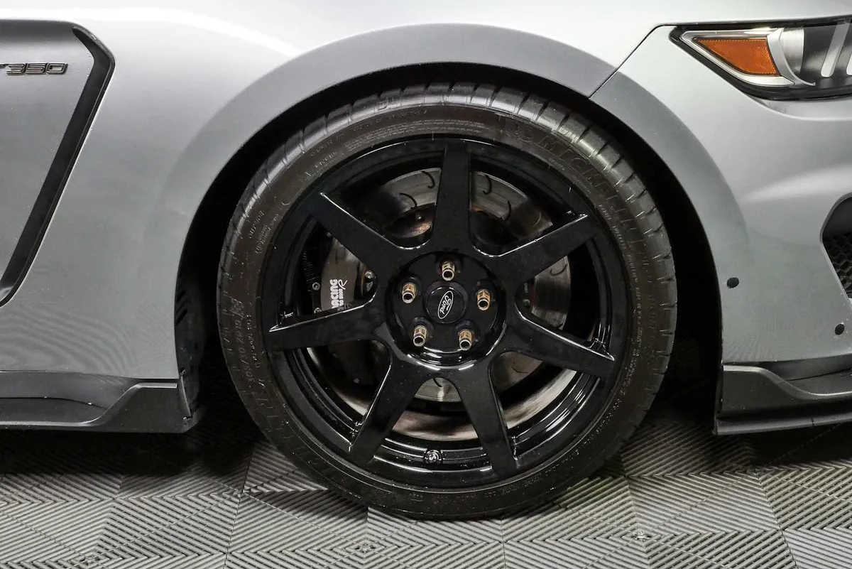 2020 FORD MUSTANG Shelby GT350R thumbnail 34