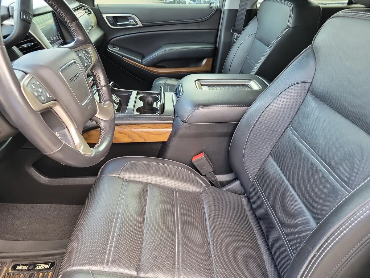 2020 GMC Yukon Denali thumbnail 10