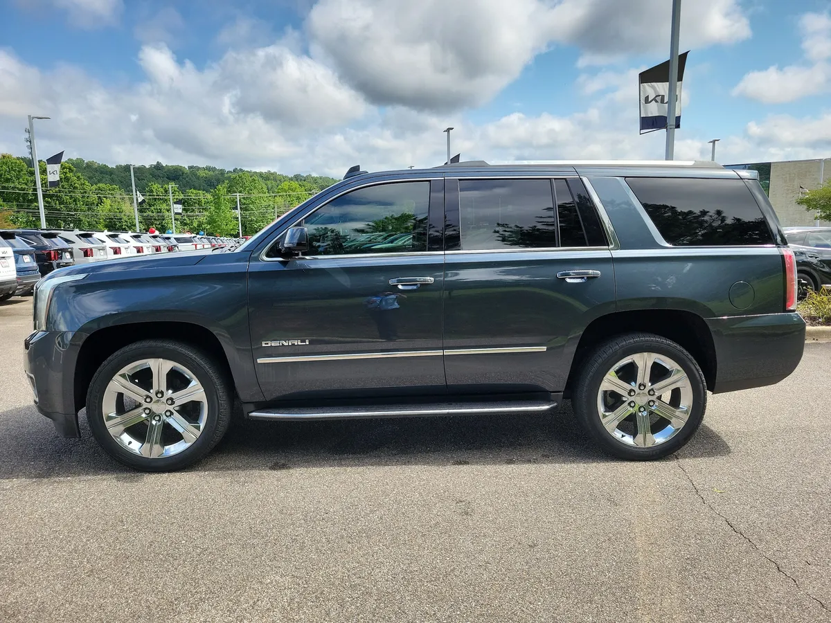 2020 GMC Yukon Denali thumbnail 2