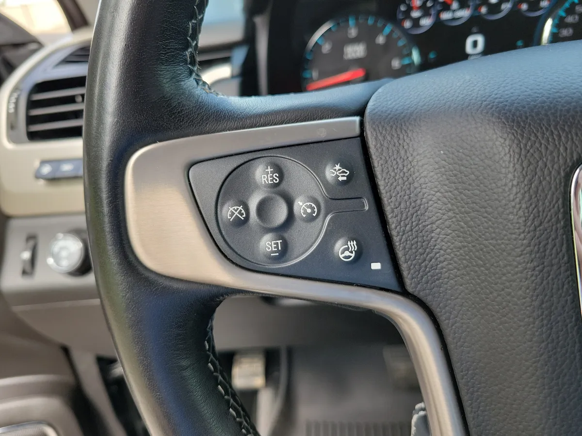 2020 GMC Yukon Denali thumbnail 24