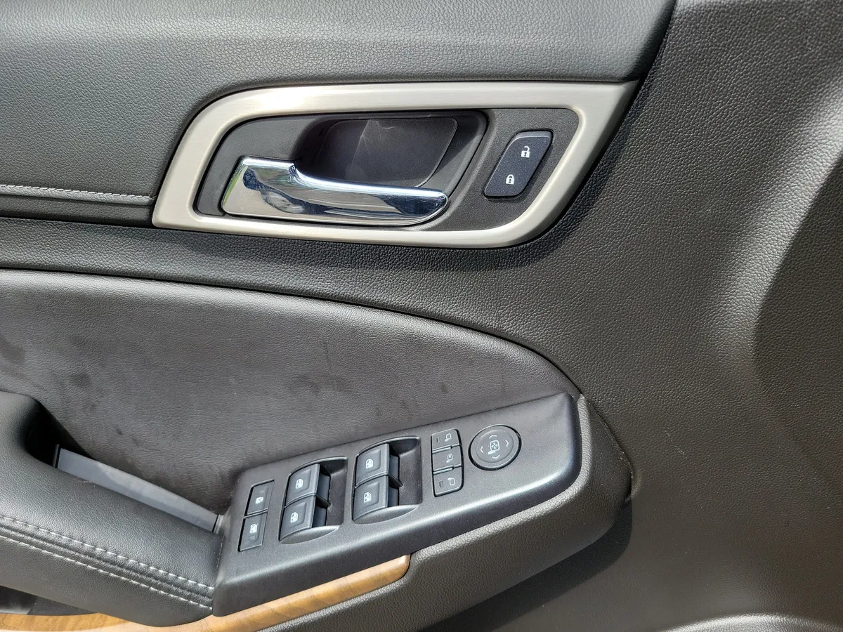 2020 GMC Yukon Denali thumbnail 29