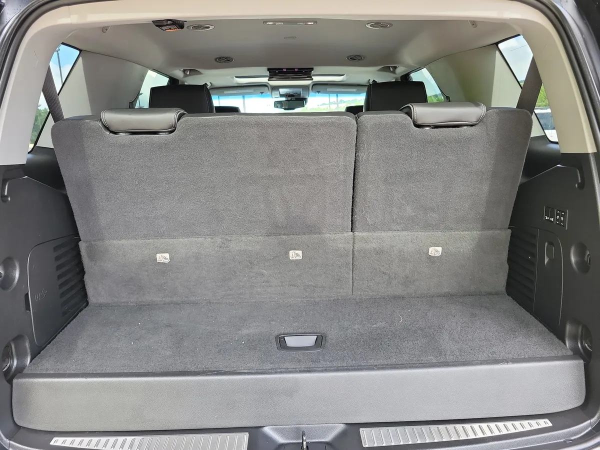 2020 GMC Yukon Denali thumbnail 31