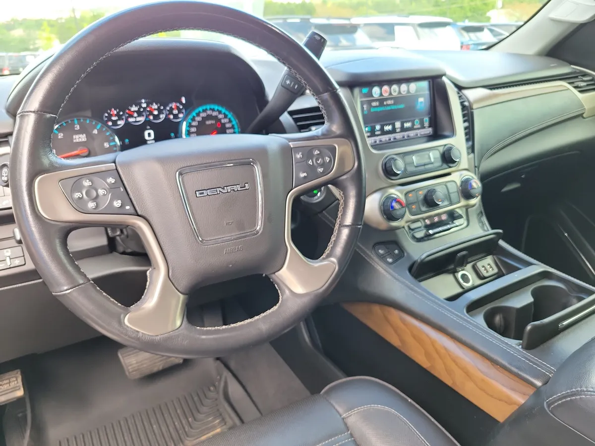 2020 GMC Yukon Denali thumbnail 9