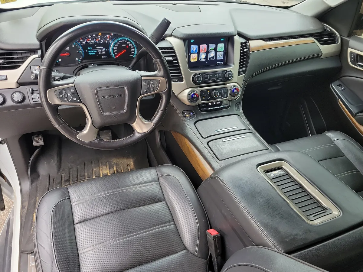 2020 GMC Yukon XL Denali thumbnail 15