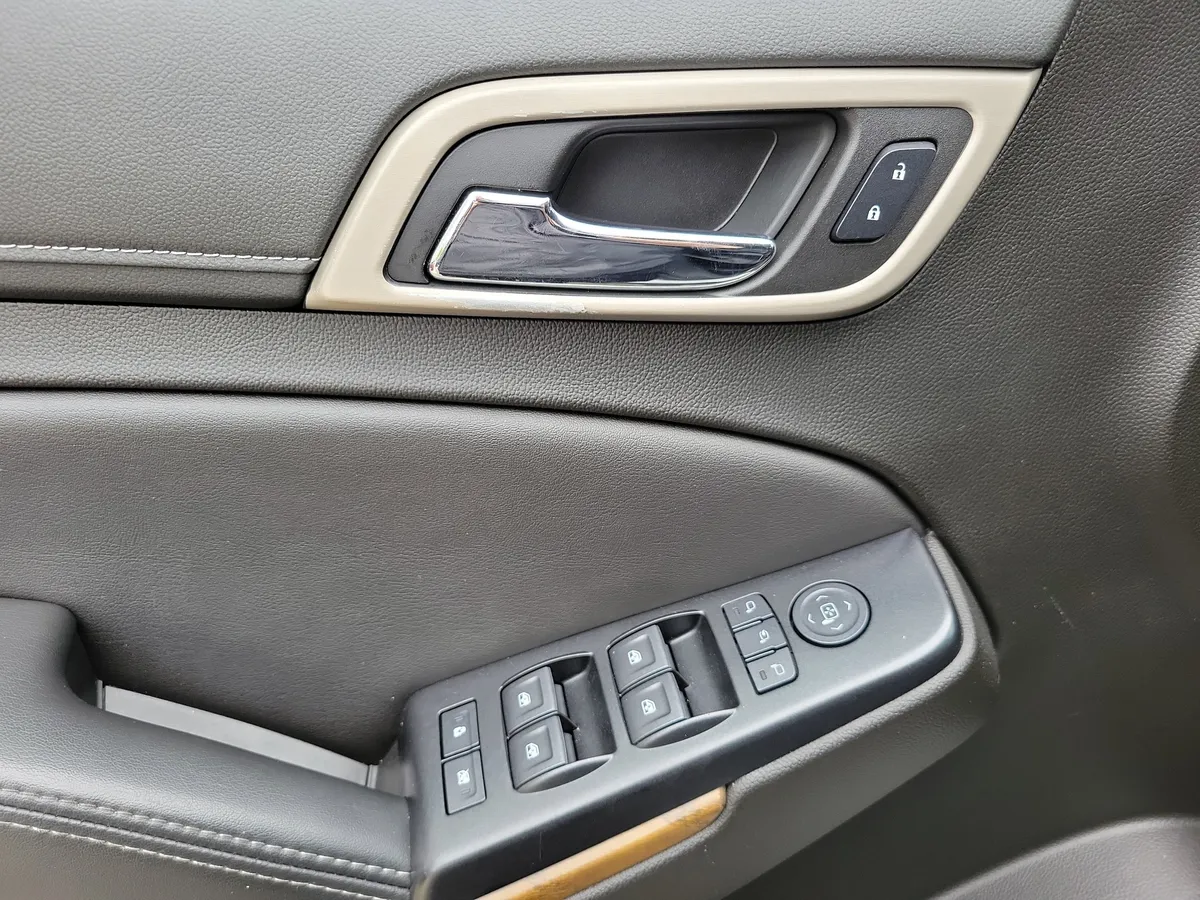 2020 GMC Yukon XL Denali thumbnail 24