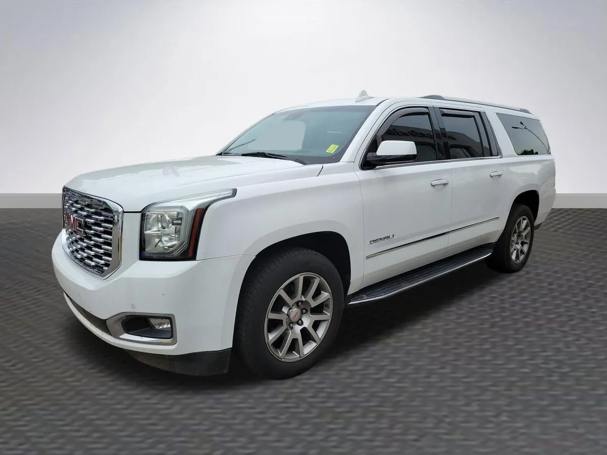 2020 GMC Yukon XL Denali thumbnail 3