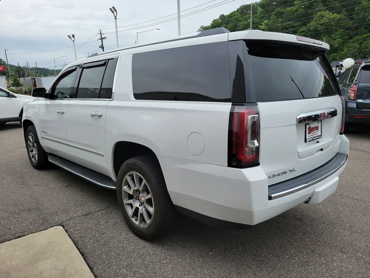 2020 GMC Yukon XL Denali thumbnail 7