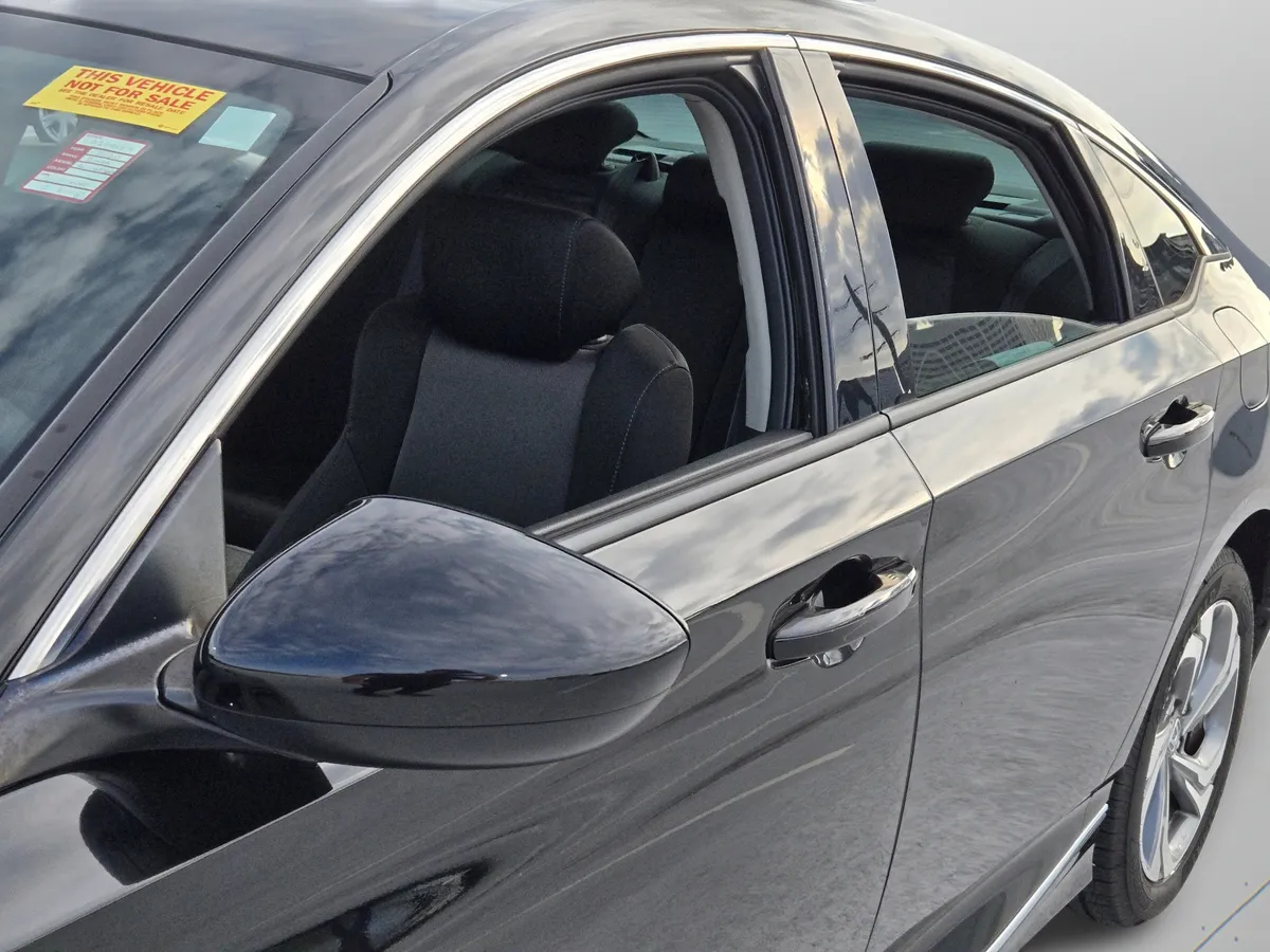 2020 Honda Accord Sedan EX thumbnail 10