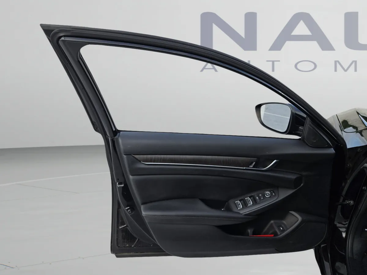 2020 Honda Accord Sedan EX thumbnail 11
