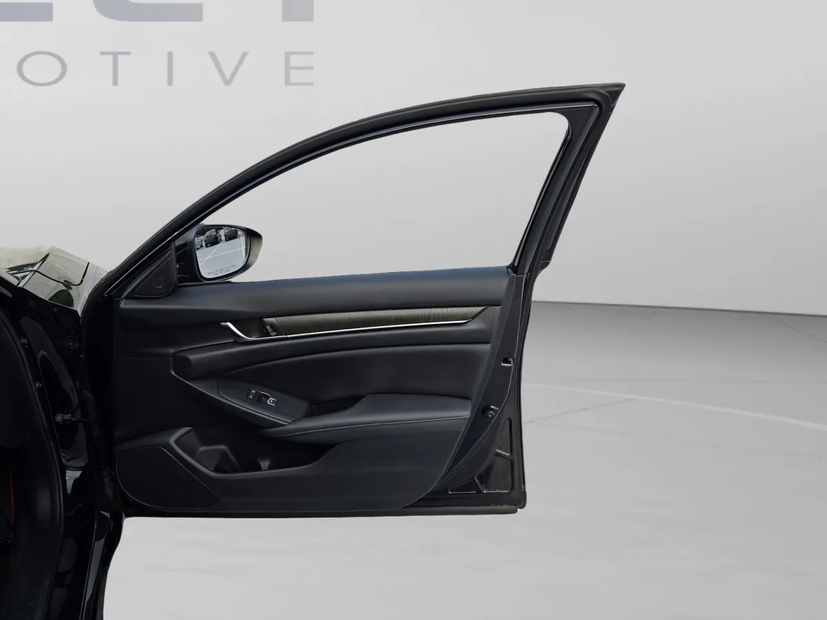 2020 Honda Accord Sedan EX thumbnail 25