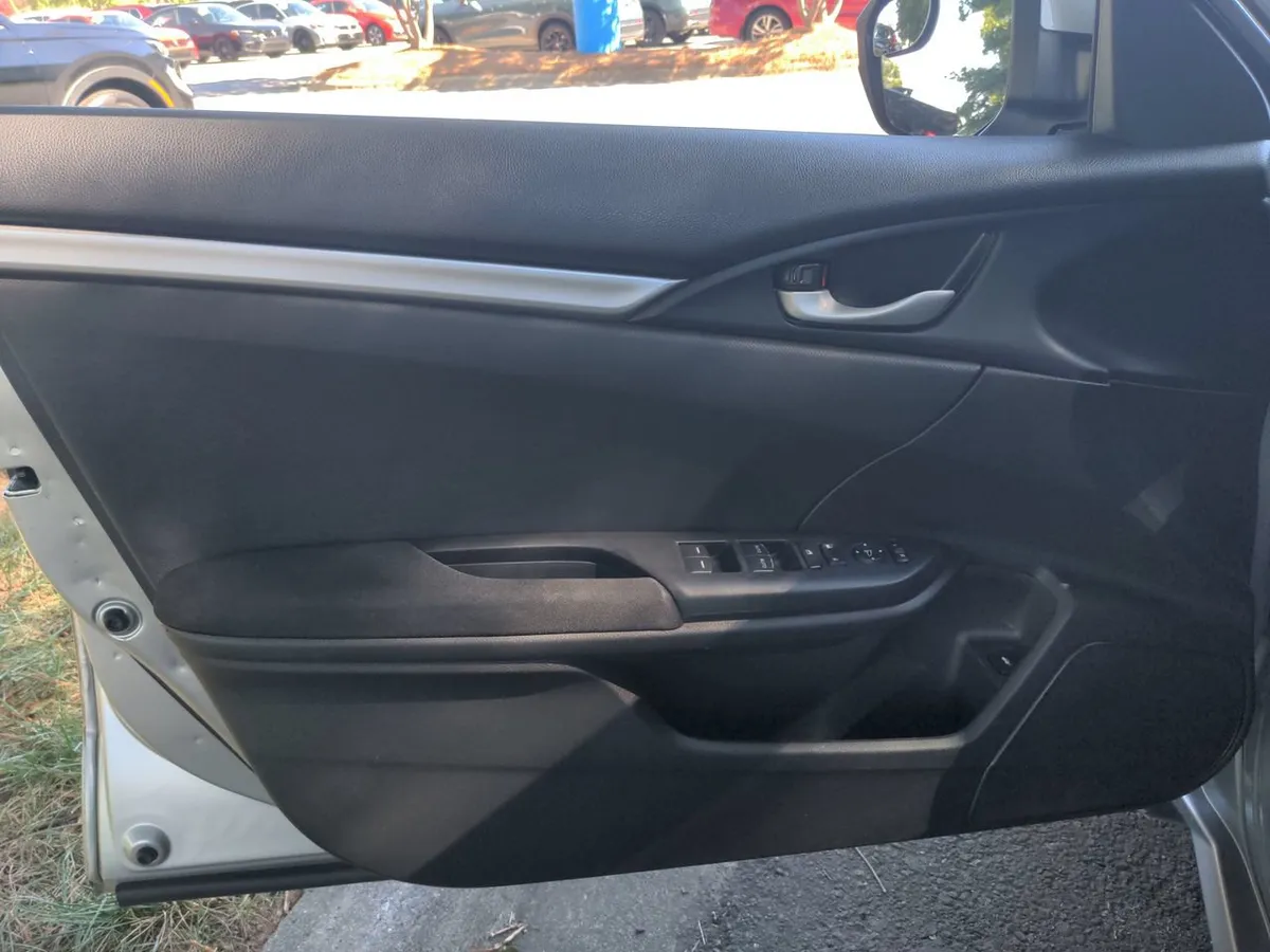 2020 Honda Civic LX thumbnail 13