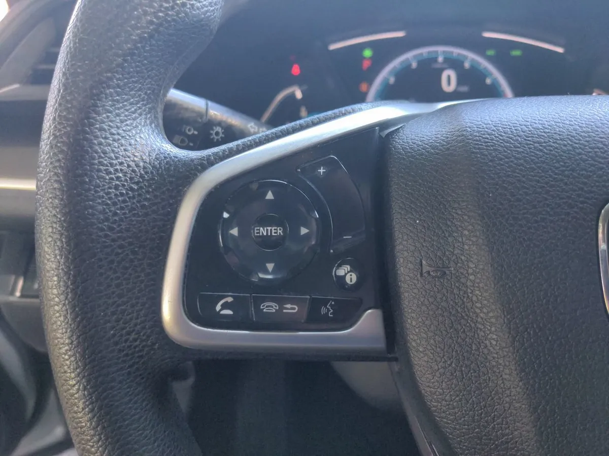 2020 Honda Civic LX thumbnail 18