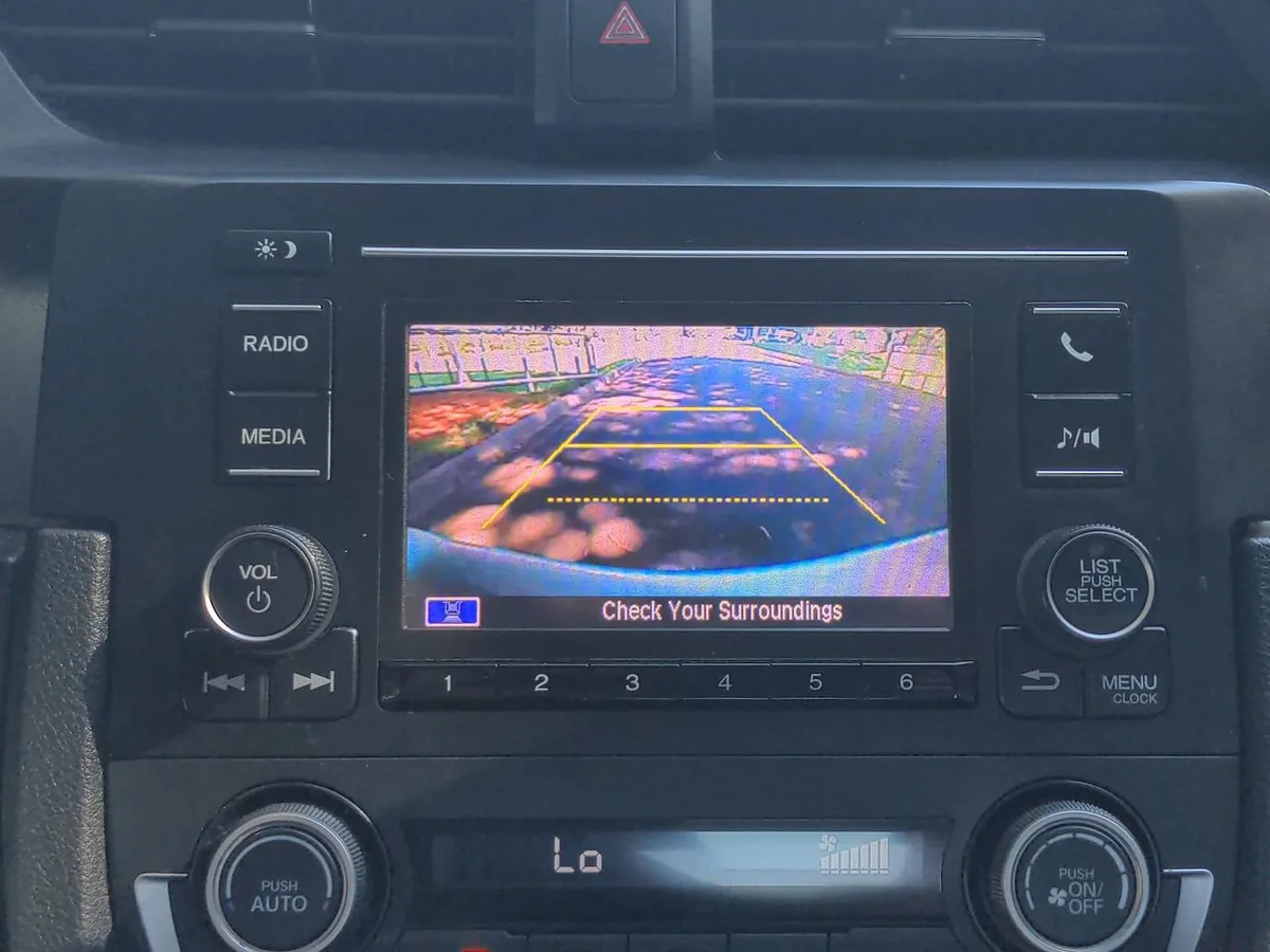 2020 Honda Civic LX thumbnail 23