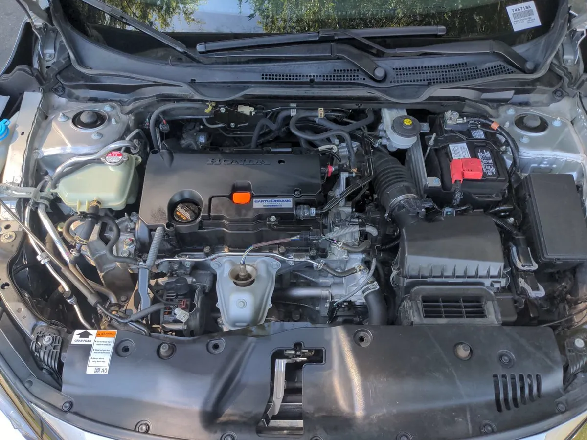 2020 Honda Civic LX thumbnail 32