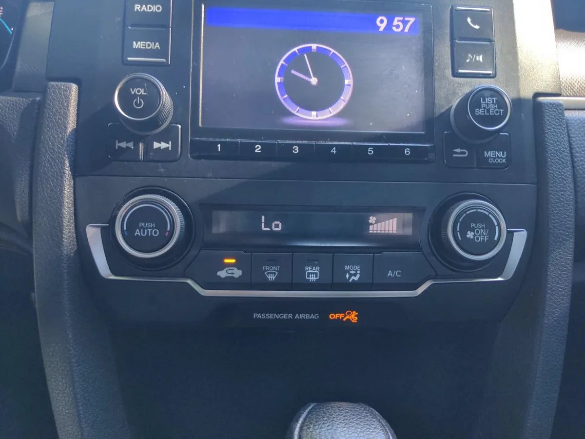 2020 Honda Civic LX thumbnail 37