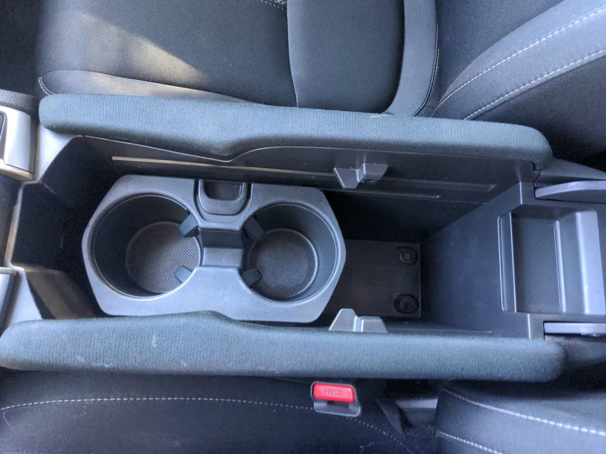 2020 Honda Civic LX thumbnail 38