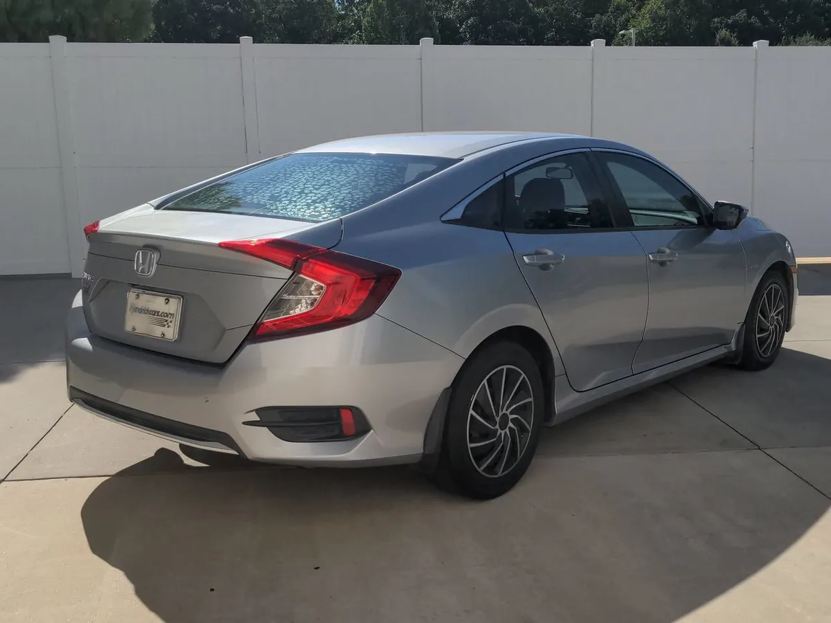 2020 Honda Civic LX thumbnail 9