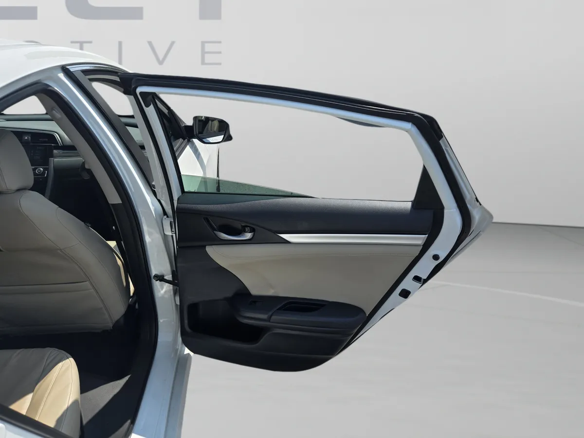2020 Honda Civic Sedan EX-L thumbnail 22