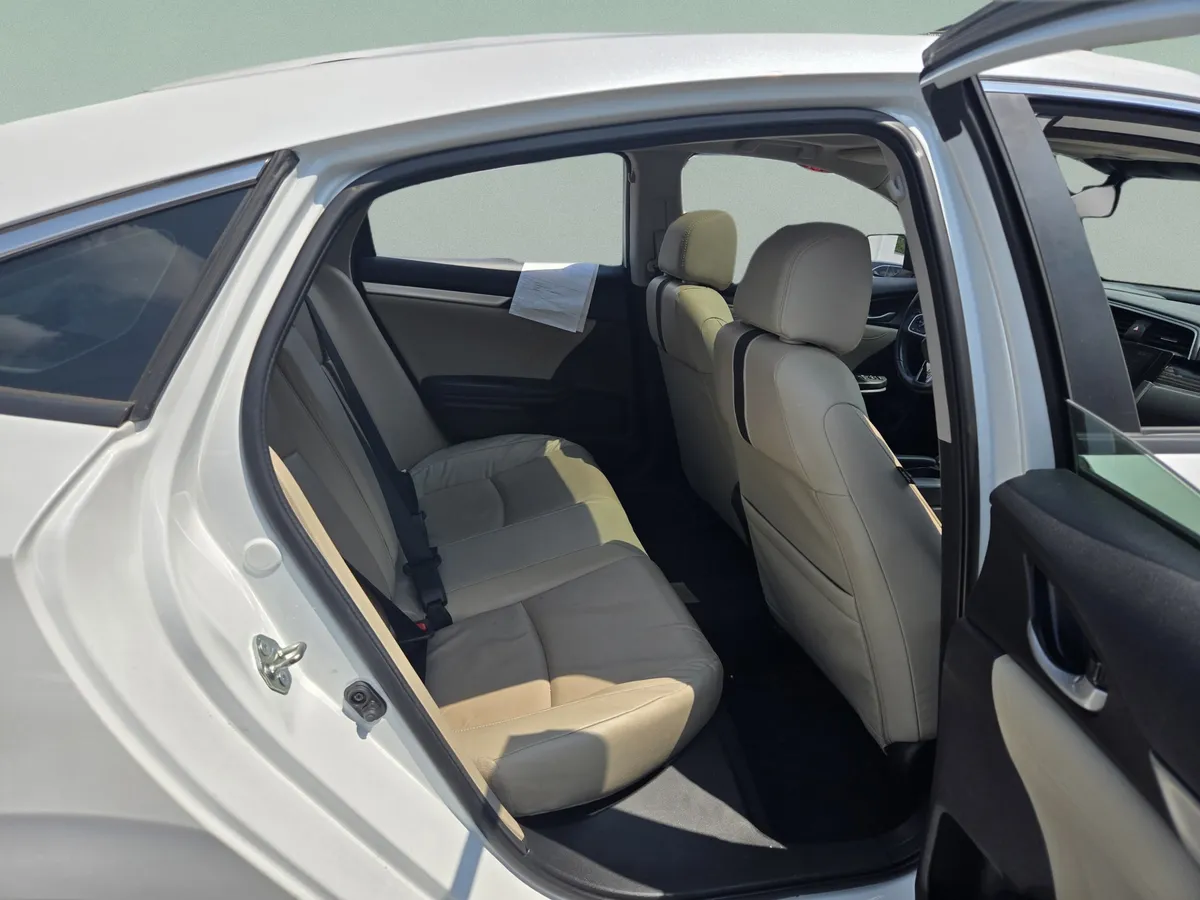 2020 Honda Civic Sedan EX-L thumbnail 23