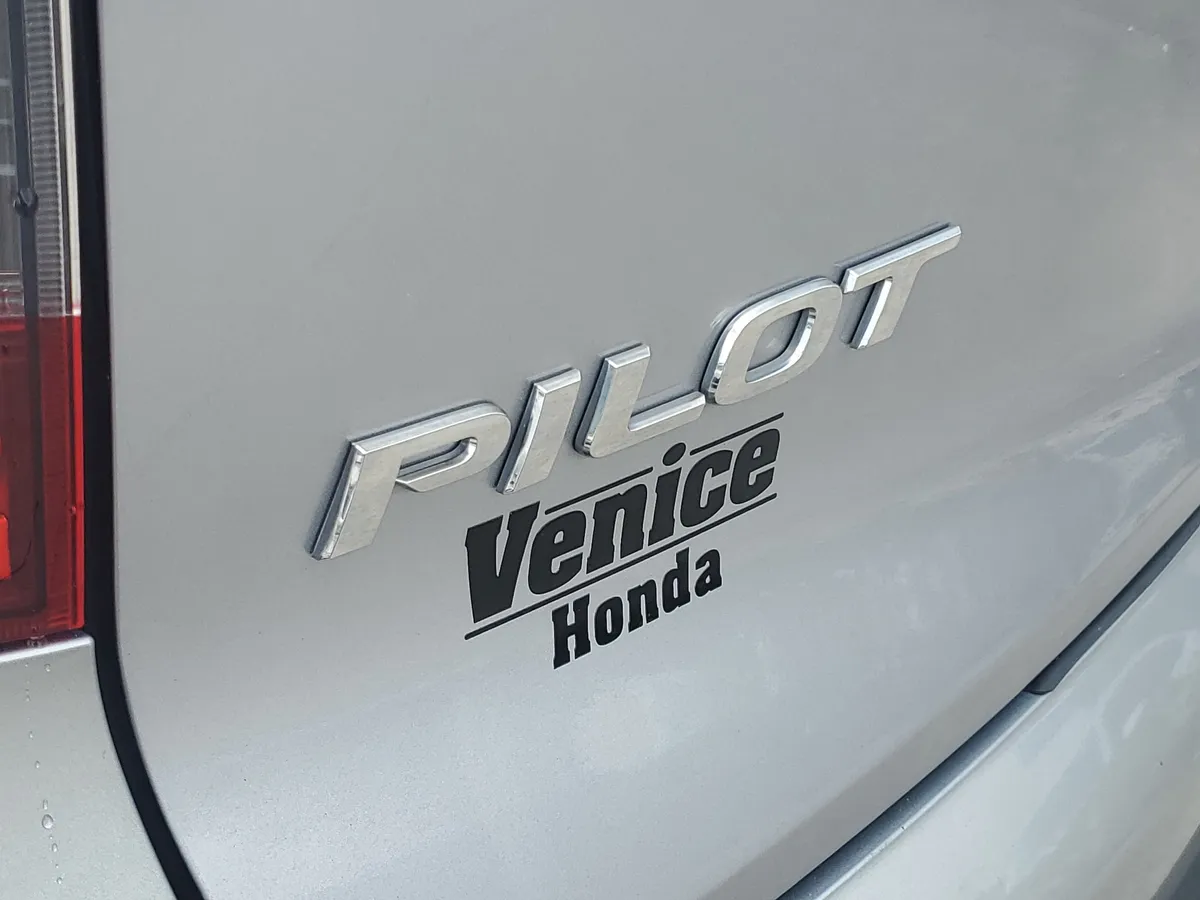 2020 Honda Pilot EX-L thumbnail 11