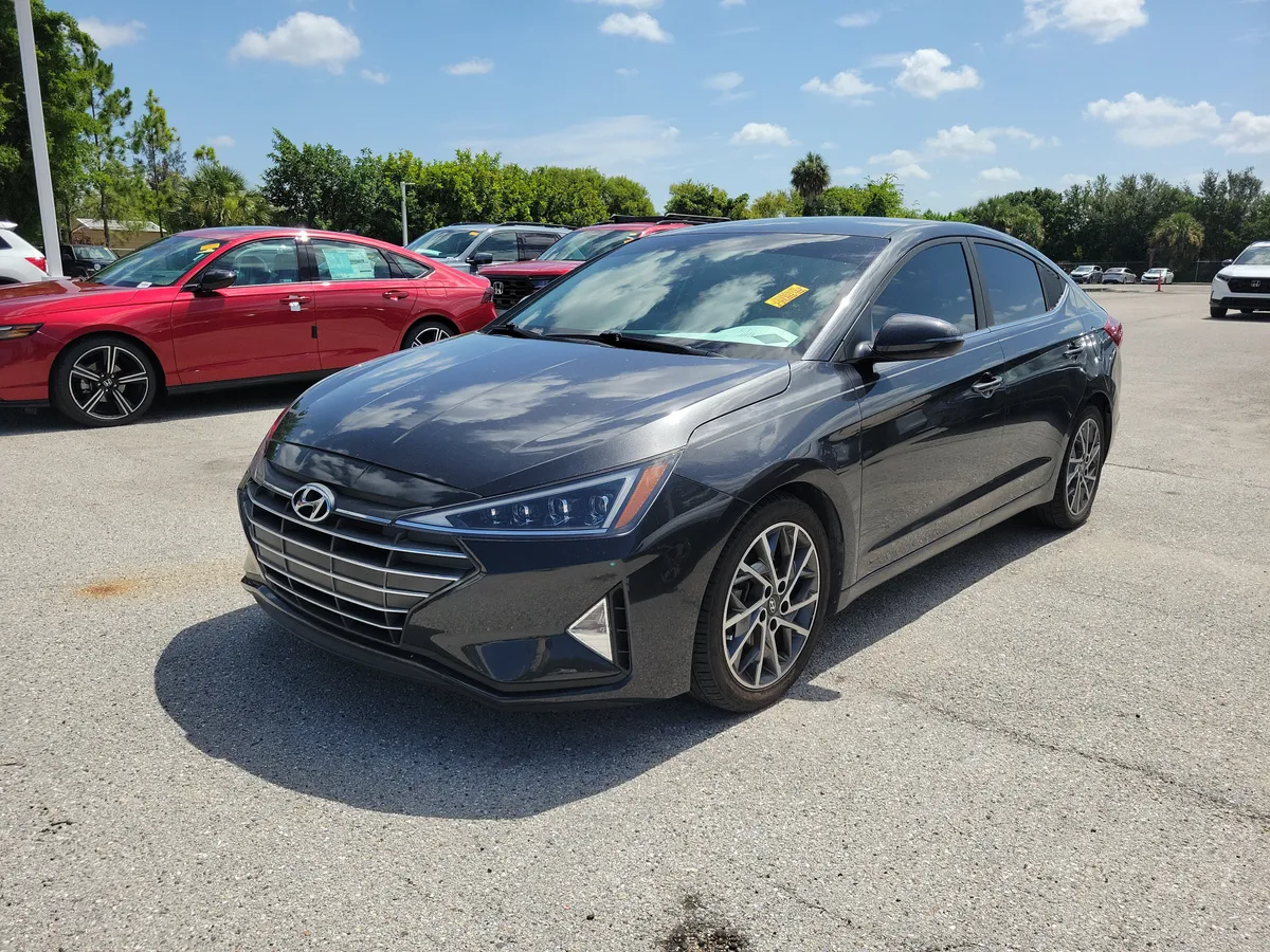 2020 Hyundai Elantra Limited thumbnail 4