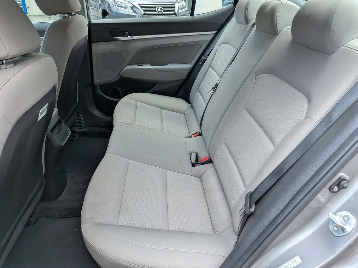 2020 Hyundai Elantra Value Edition thumbnail 15