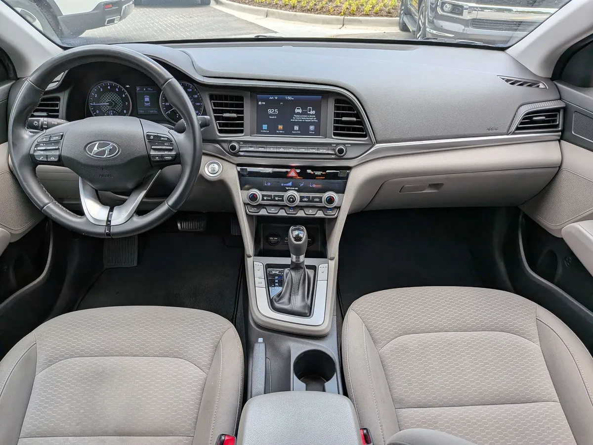 2020 Hyundai Elantra Value Edition thumbnail 17