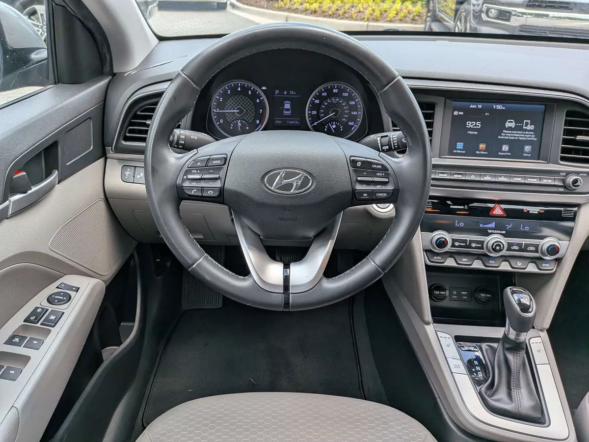 2020 Hyundai Elantra Value Edition thumbnail 18