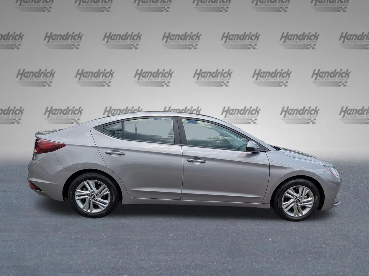 2020 Hyundai Elantra Value Edition thumbnail 2