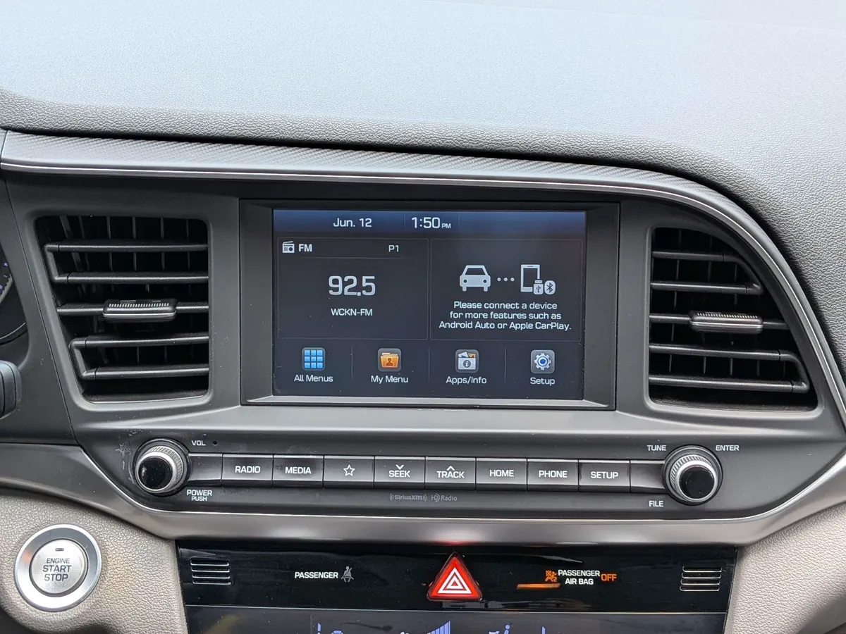 2020 Hyundai Elantra Value Edition thumbnail 20