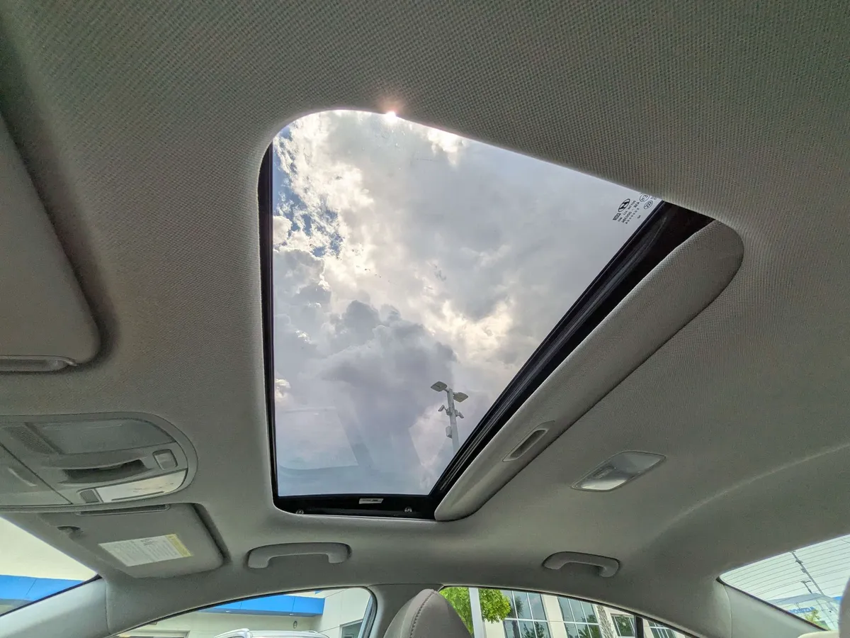 2020 Hyundai Elantra Value Edition thumbnail 24
