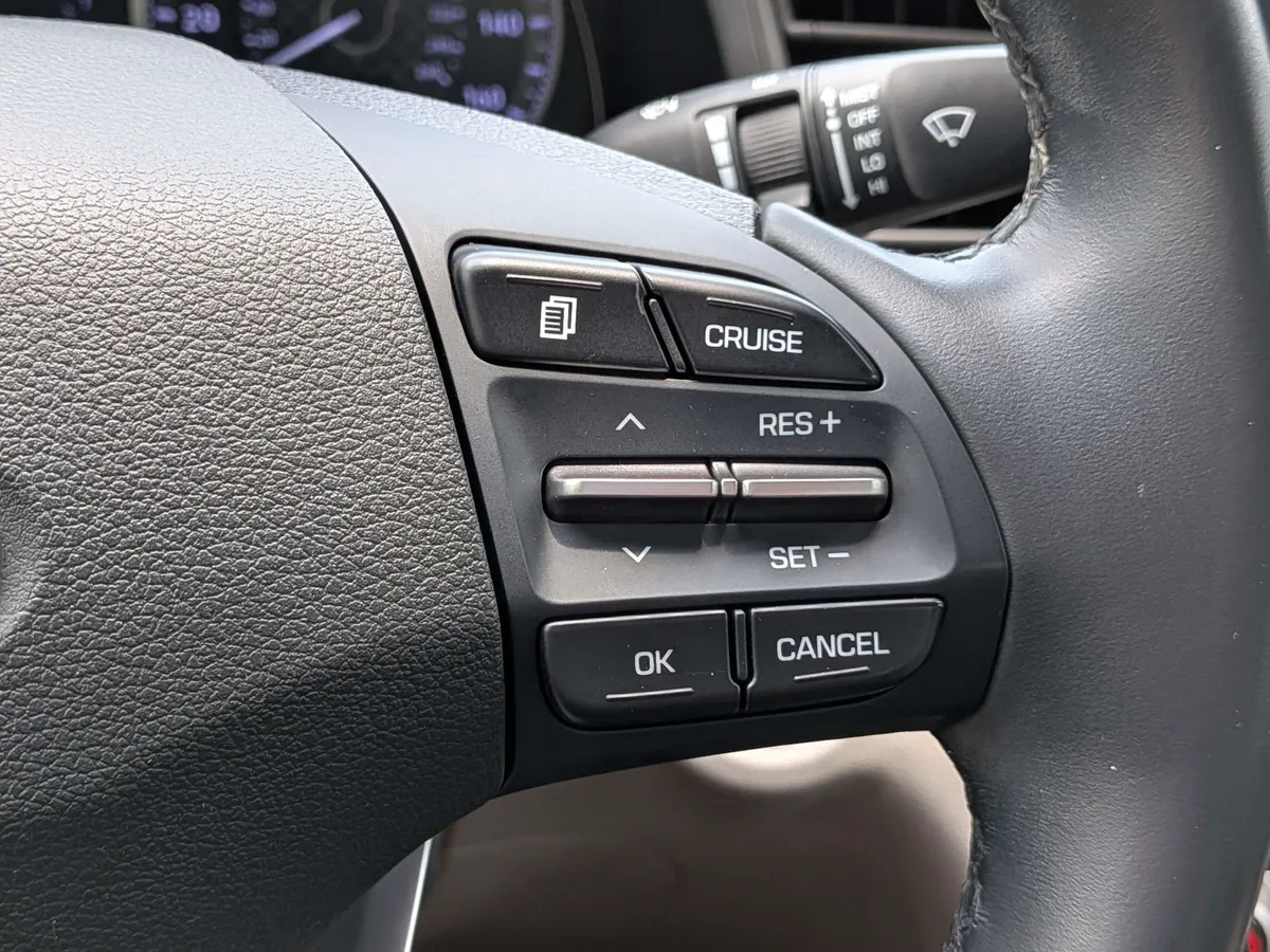 2020 Hyundai Elantra Value Edition thumbnail 31