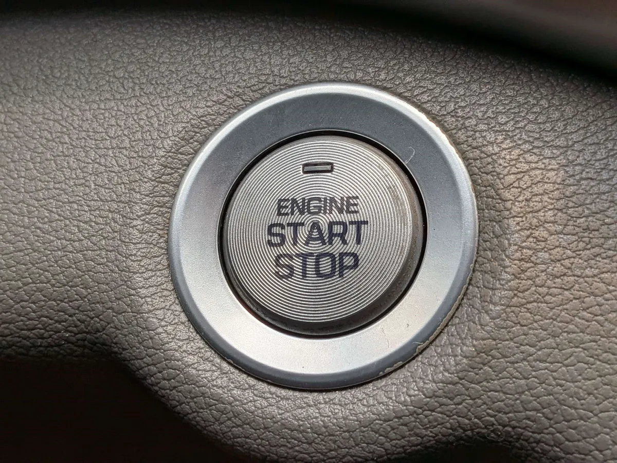2020 Hyundai Elantra Value Edition thumbnail 33