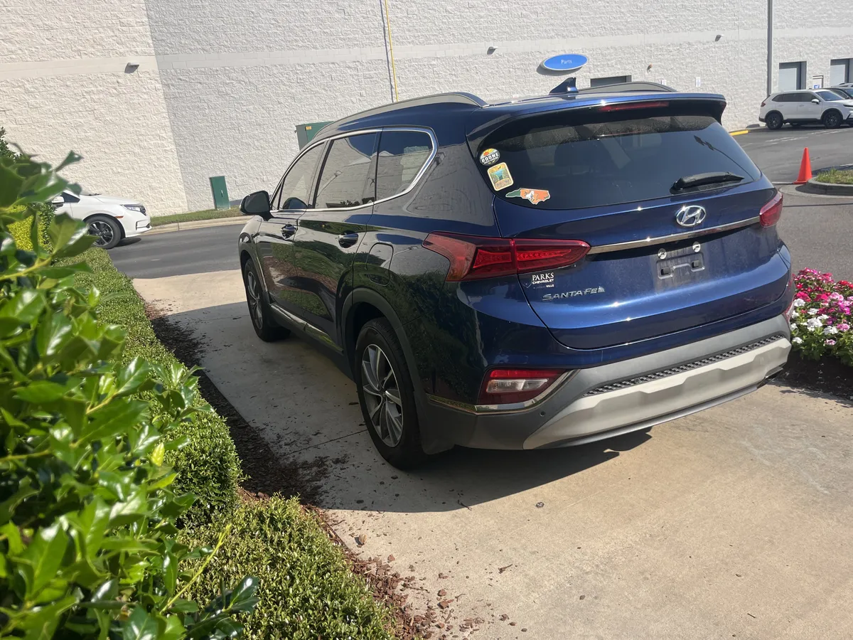 2020 Hyundai Santa Fe Limited thumbnail 5