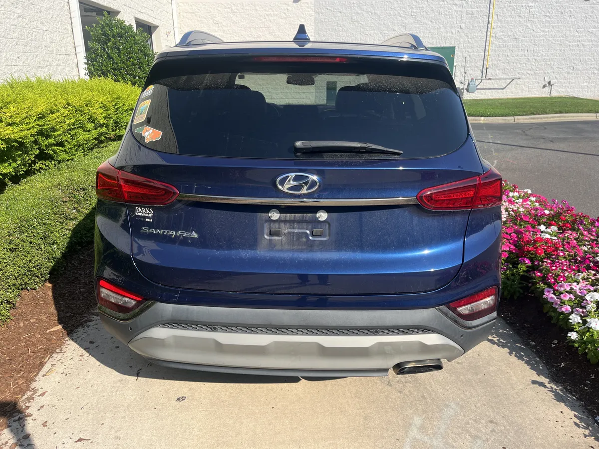 2020 Hyundai Santa Fe Limited thumbnail 6