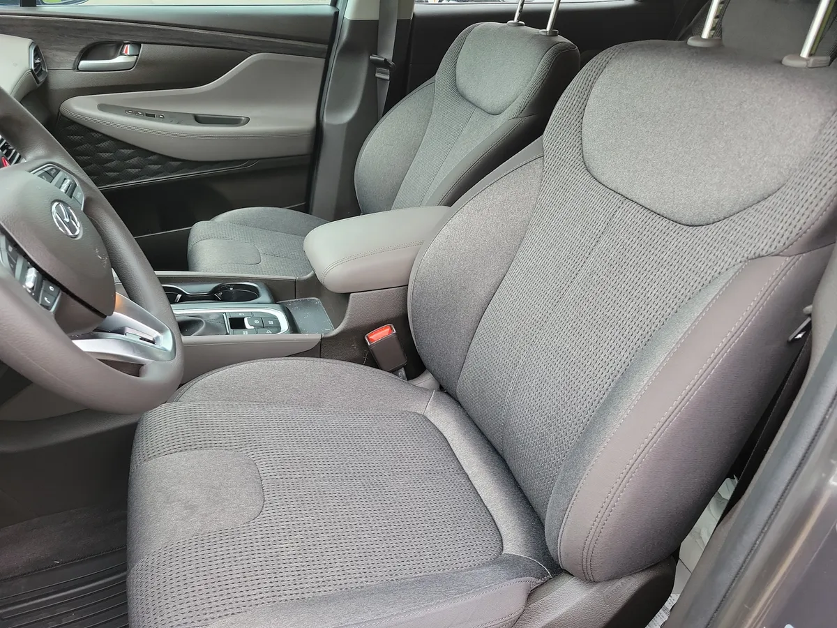 2020 Hyundai Santa Fe SEL 2.4 thumbnail 11