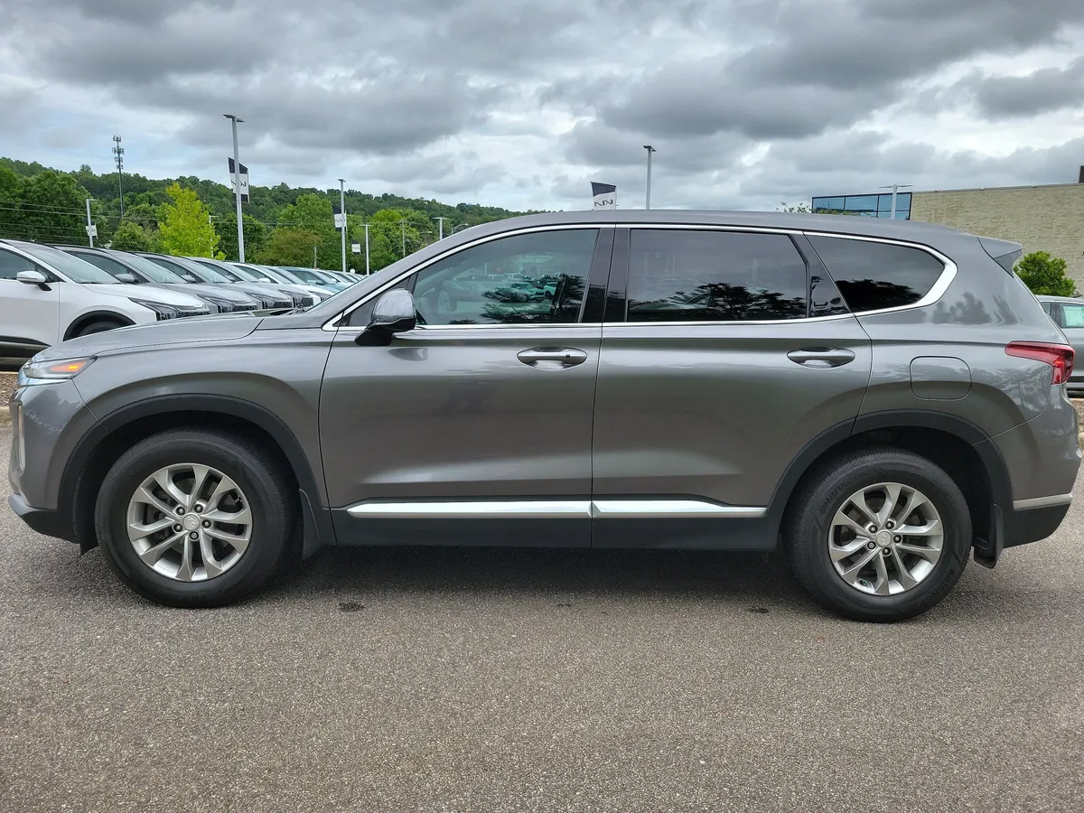 2020 Hyundai Santa Fe SEL 2.4 thumbnail 2