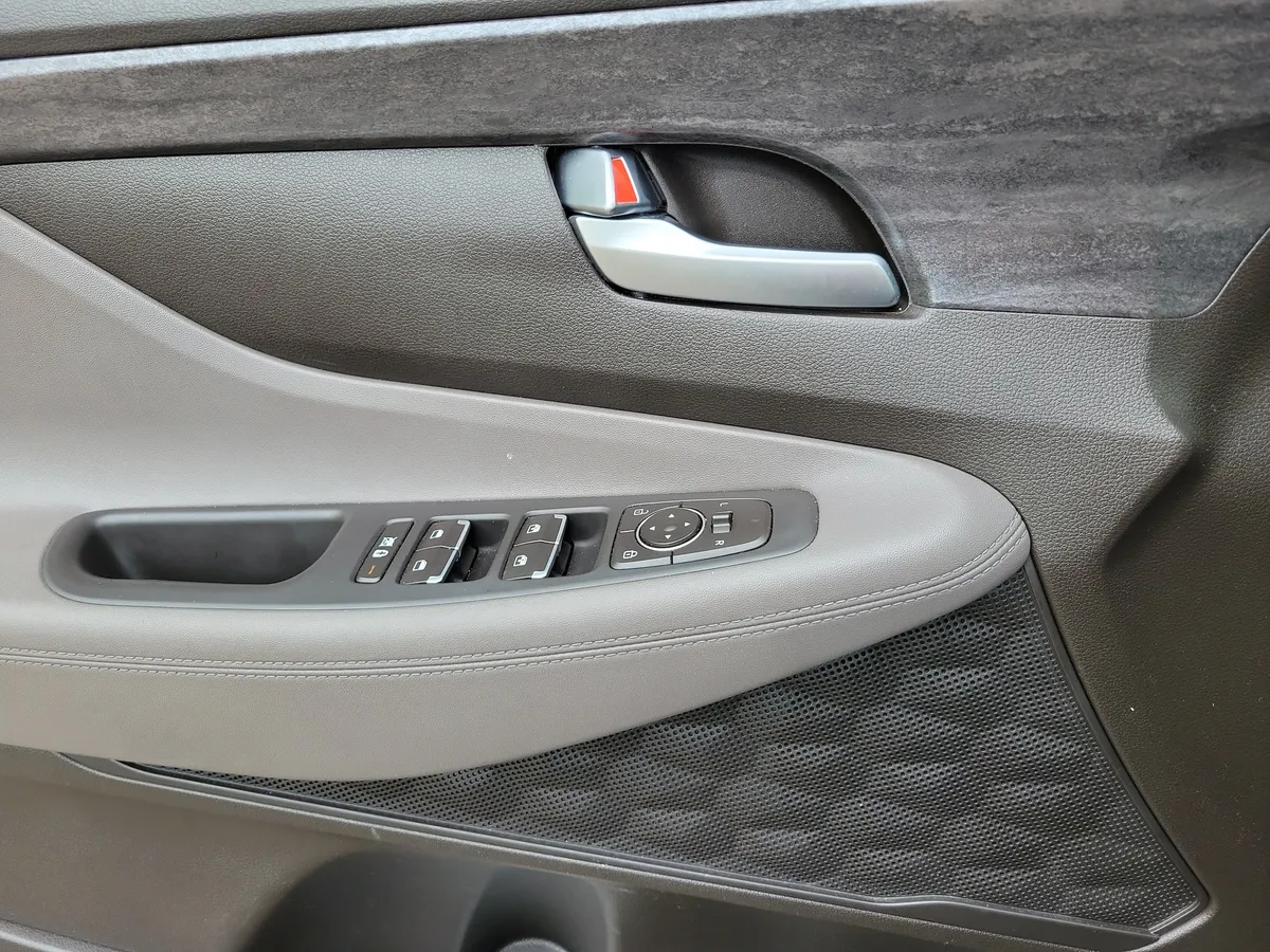 2020 Hyundai Santa Fe SEL 2.4 thumbnail 22
