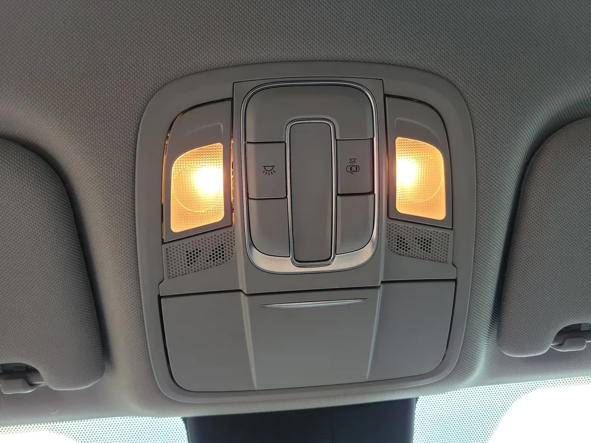 2020 Hyundai Santa Fe SEL 2.4 thumbnail 23