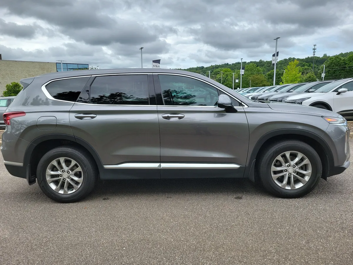2020 Hyundai Santa Fe SEL 2.4 thumbnail 6