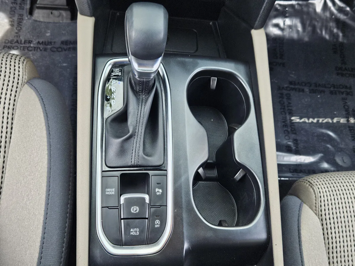 2020 Hyundai Santa Fe SEL thumbnail 18