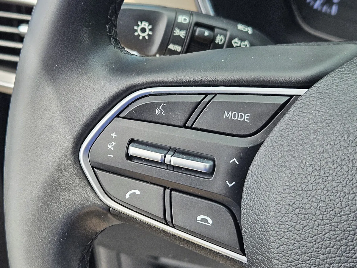 2020 Hyundai Santa Fe SEL thumbnail 26