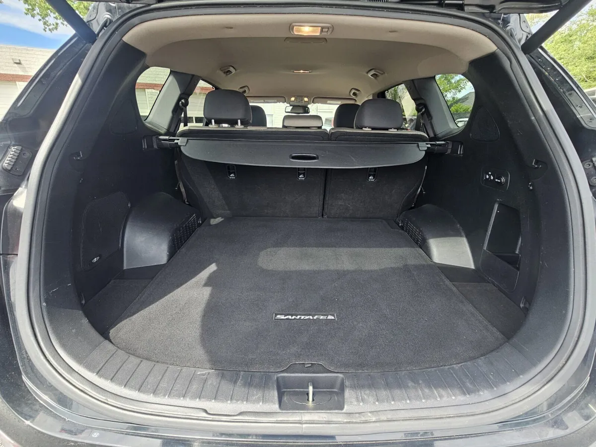 2020 Hyundai Santa Fe SEL thumbnail 28