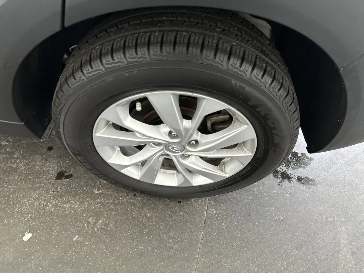 2020 Hyundai Tucson Value thumbnail 11