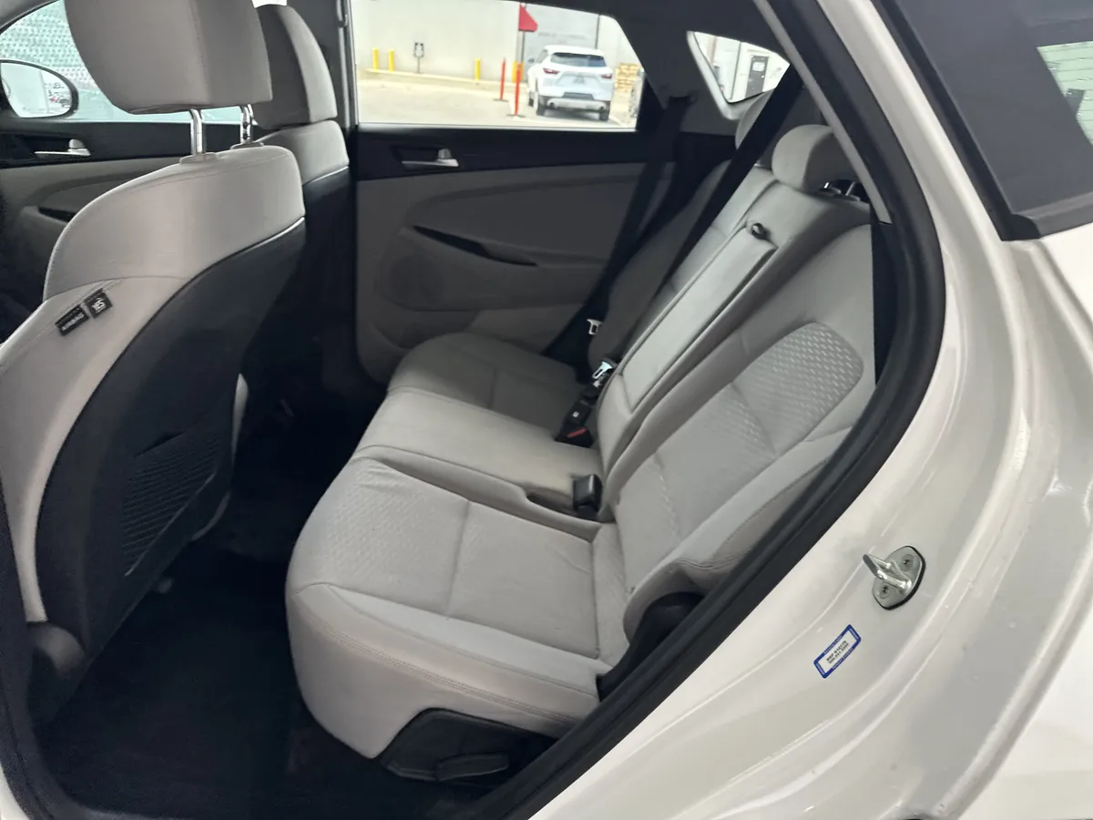2020 Hyundai Tucson Value thumbnail 27