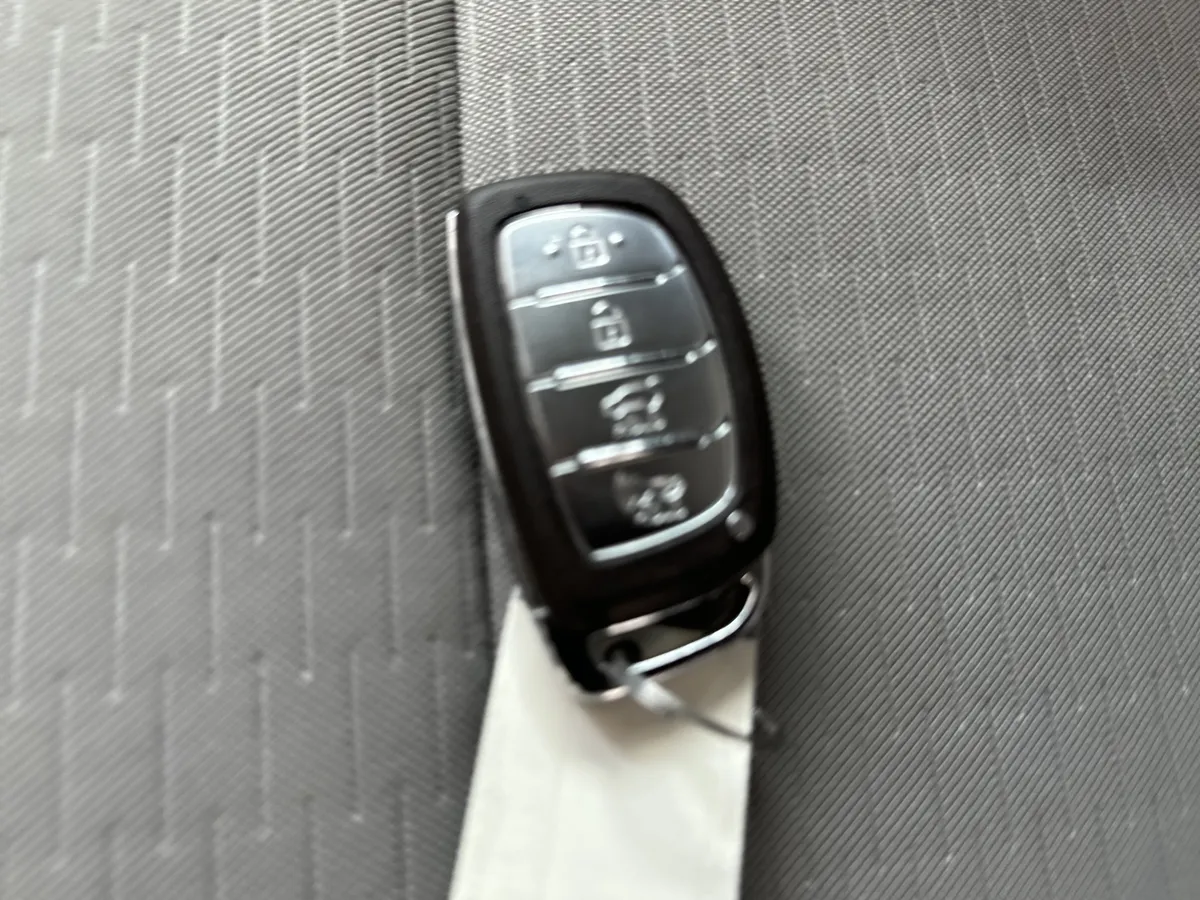 2020 Hyundai Tucson Value thumbnail 32