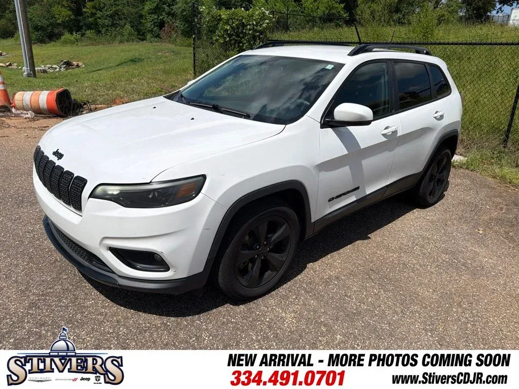 2020 Jeep Cherokee Latitude Plus thumbnail 3